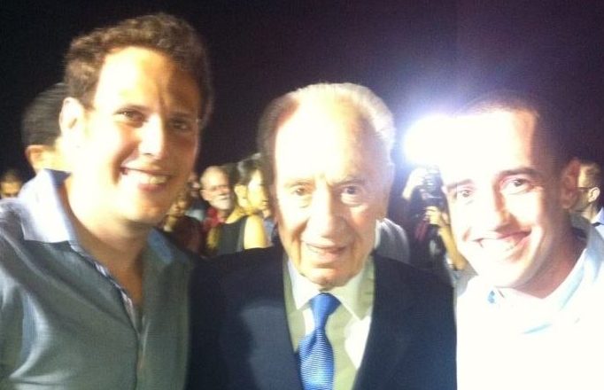 5887_10152932393180023_59926197_n