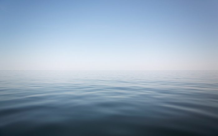 Nature_Other_Smooth_surface_of_water_017659_